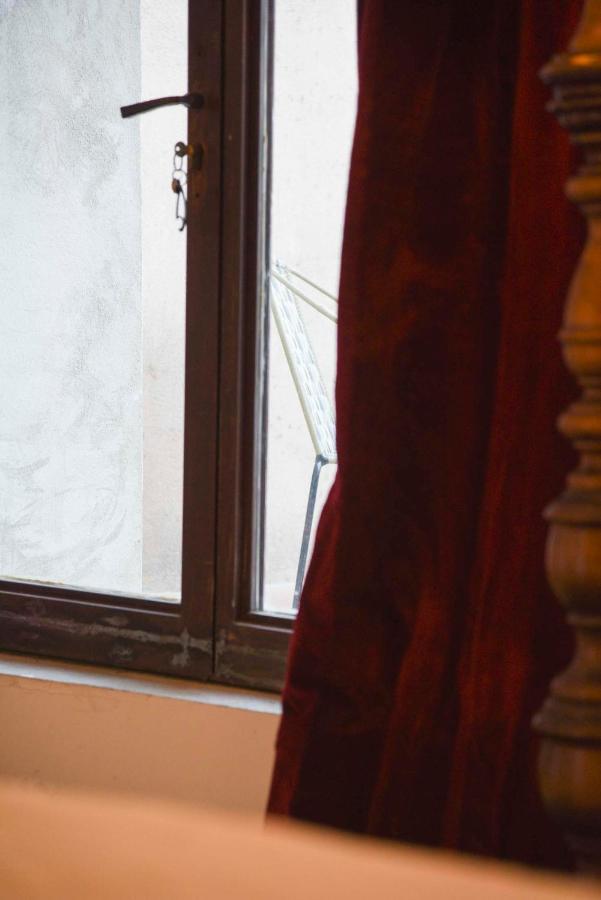 Les Chambres D'Agmara Arles Eksteriør bilde